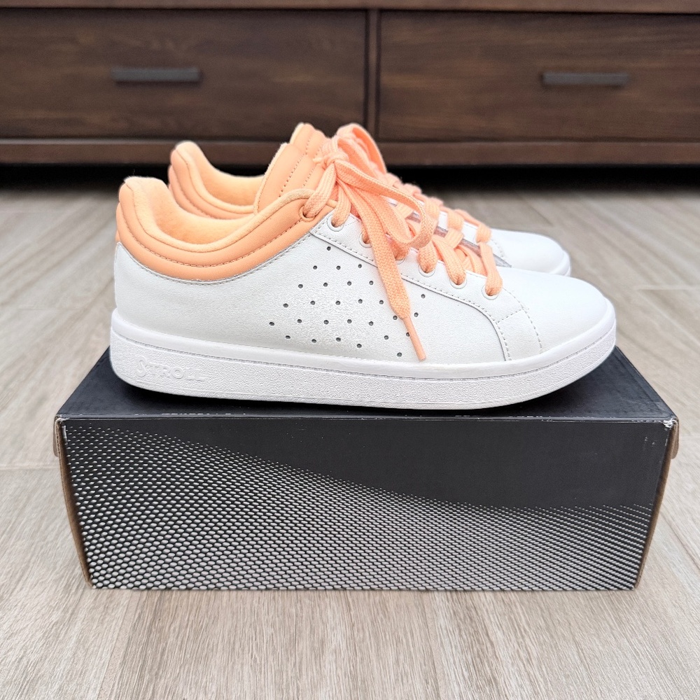 STROLL Walking Shoes